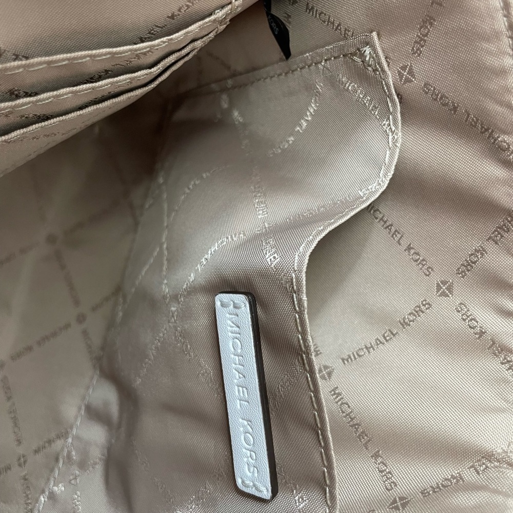 Michael Kors Pride 🌈 XXL leather zip clutch wristlet - Picture 4 of 8